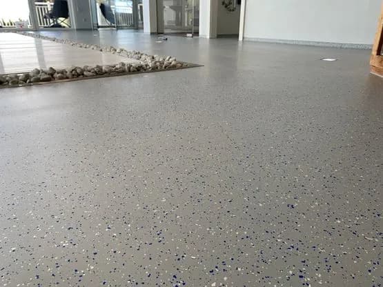 Bodenbeschichtung aus Epoxyharz für Wellness und SPA